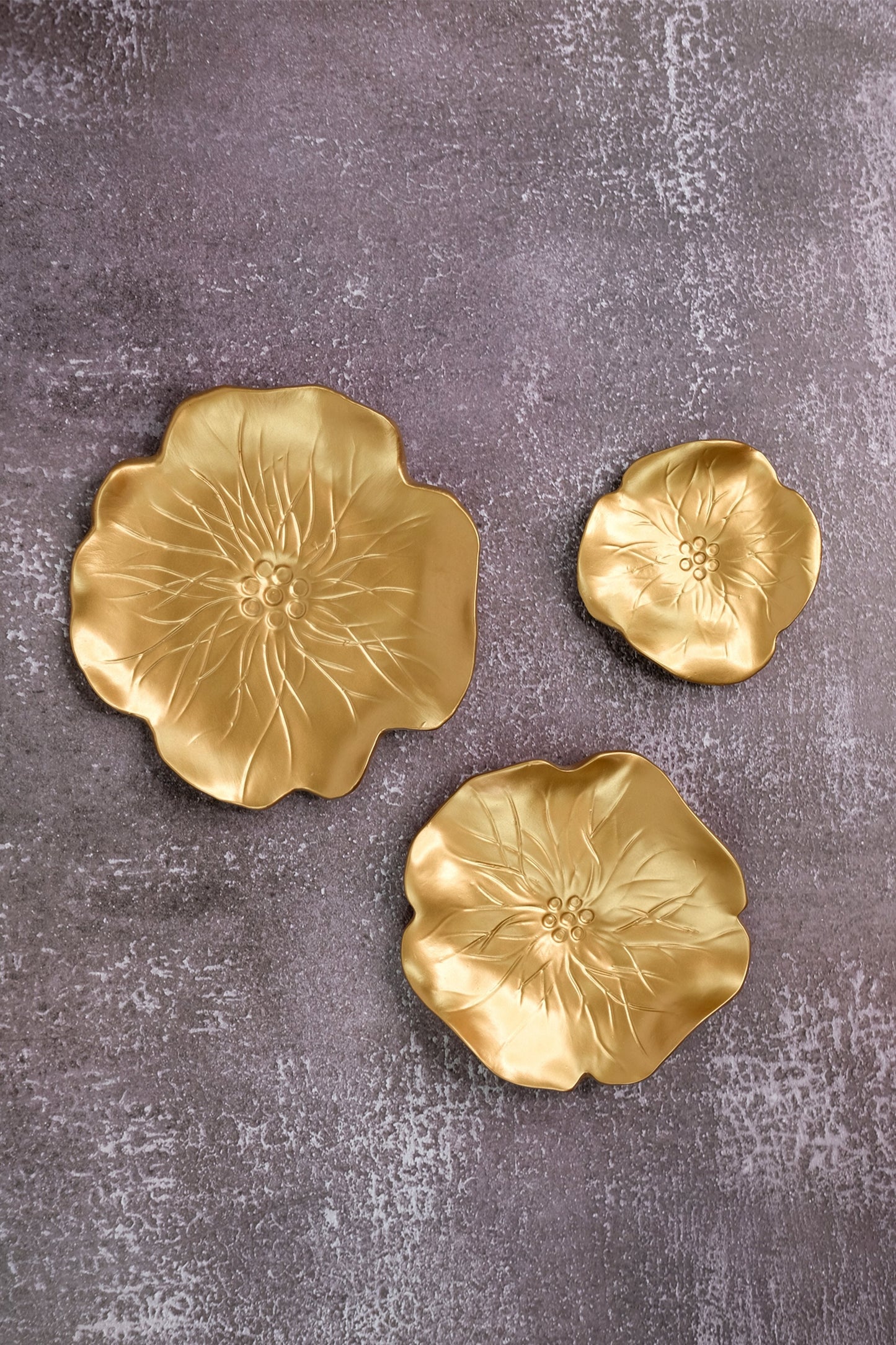 Water Flower Wall Decor in Gold ( + more colors)
