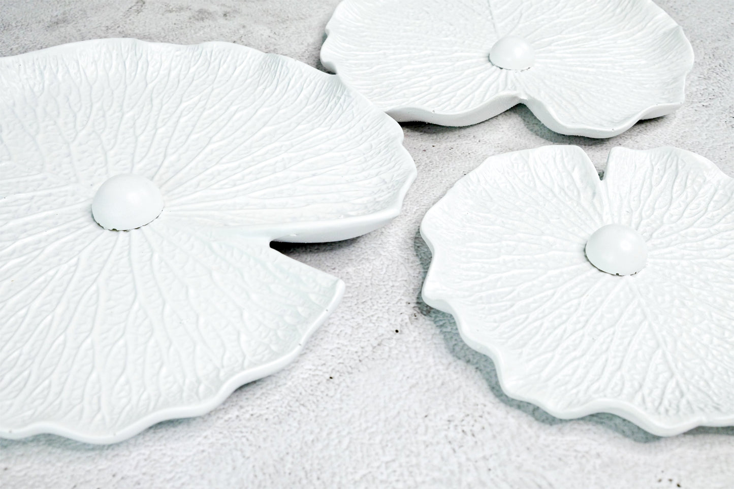 Water Lily Wall Decor in White ( + more colors)